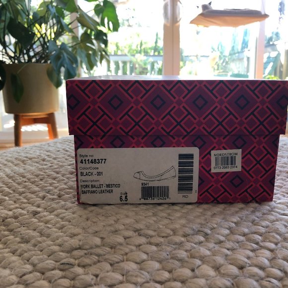 Tory Burch Women’s York Ballet Mestico Saffiano Black Leather Flat, Size 6.5 - Picture 2 of 4